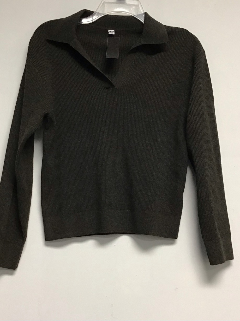 Uniqlo Dark Brown Ribbed Crewneck Top